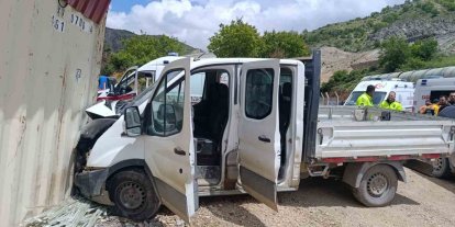 Malatya’da kamyonet şantiye girdi: 3 yaralı