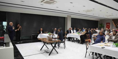 Diyarbakır’da tekstil sektörünün geleceği ele alındı
