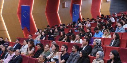 Avrupa fırsatları üniversite öğrencileriyle buluştu