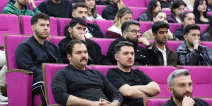BARÜ’de alanında uzman isimler kadın futbolunda medyanın rolünü anlattı