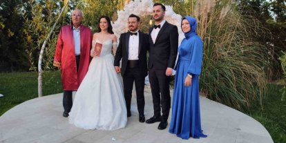 Başkan Arslan genç çifti mutlu günlerinde yalnız bırakmadı