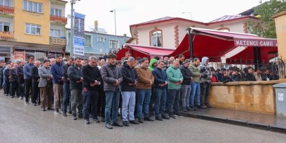 Motosiklet kazasında hayatını kaybeden genç son yolculuğuna uğurlandı