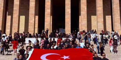 Motorculardan Anıtkabir’e "bayrak sürüşü"