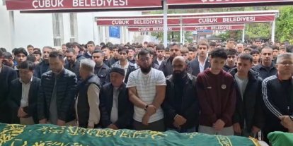 Motosiklet kazasında hayatını kaybeden genç futbolcu son yolculuğuna uğurlandı