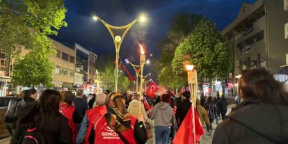 Erzincan’da meşaleli 19 Mayıs yürüyüşü düzenlendi