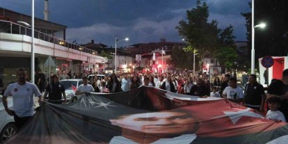 Gençlik coşkusu Sarıgöl sokaklarını aydınlattı