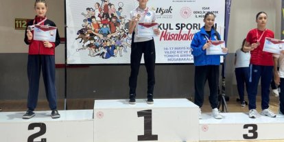 Afyonkarahisarlı karatecilerden karate şampiyonasında önemli başarı