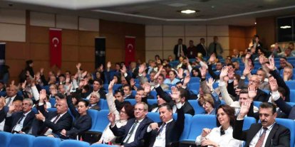 Başkan Aras Kıyı Belediyeler Birliğinde güven tazeledi