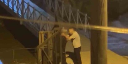 Bursa’da sokak ortasında kavga