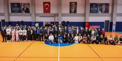 Vali Sözer Pazaryeri’nde bir dizi program gerçekleştirdi