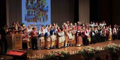 MTK Koleji öğrencilerinden ‘Anadolu’nun Renkli Adımları’ gösterisi