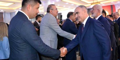 Manisa protokolü bayramlaştı