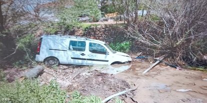 Kontrolden çıkan araç sulama kanalına savruldu: 1 yaralı
