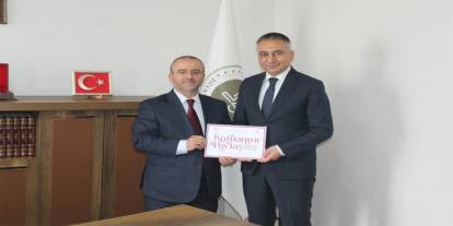 Kars İl Defterdarı’ndan Türkiye Diyanet Vakfı’na Kurban Bağışı