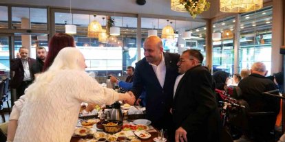AK Parti Eskişehir İl Başkanı Albayrak, engelli bireyler ile buluştu