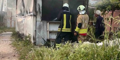Alevlere teslim olan  konteyner kullanılamaz hale geldi