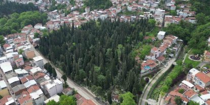 Bursa’da mezarlıklar bayrama hazır
