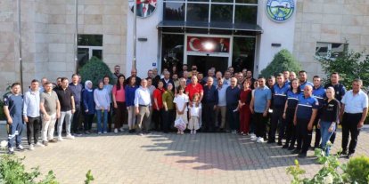Başkan Özel, belediye personeliyle Bayramlaştı