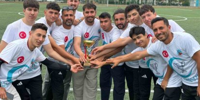 Salihli Ülküspor’da kupa coşkusu