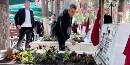 Mersin’de bayramda şehitlik unutulmadı