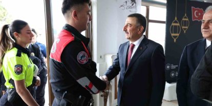 Zonguldak’ta protokol bayramlaştı