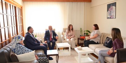 Vali Varol, şehit aileleriyle bayramlaştı