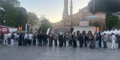Vatandaşlar Kurban Bayramı namazını Ayasofya’da kıldı