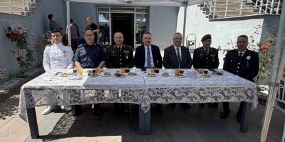 Edremit’te resmi bayramlaşma töreni