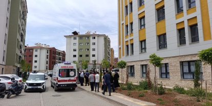 Yüksekten düşen kişi ağır yaralandı