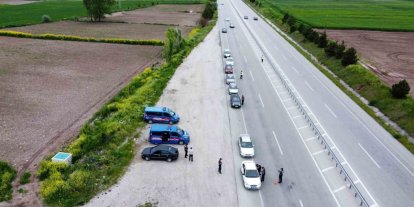 Çorum’da jandarma ekiplerinin bayram tedbirleri sürüyor