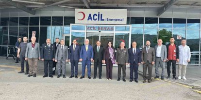 Çankırı’da protokol üyeleri, bayramda çalışan kurum personelleriyle bayramlaştı
