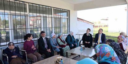 Ağrı Valisi Bozkurt’tan bayramda şehit aileleri, gazi, çocuklar ve huzurevi sakinlerine ziyaret