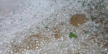 Kırklareli’nde şiddetli dolu yağışı: Köy ve çevresi beyaz örtüyle kaplandı
