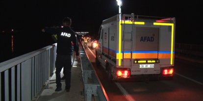 Bir kişinin Kızılırmak’a düştüğü ihbarı ekipleri harekete geçirdi