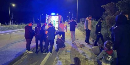 Direksiyon hakimiyetini kaybetti, tarlaya uçtu: 4 yaralı