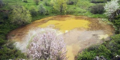 Efsanelere konu olan Dipsizgöl renk değiştirdi, ziyaretçileri hayal kırıklığı yaşadı