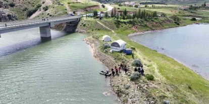 Kızılırmak’a düşen genci arama çalışması devam ediyor