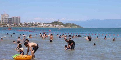 Adana’da bayramın son gününde Yumurtalık sahili doldu taştı