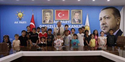 Çocuklar bayram coşkusunu AK Parti Denizli İl Başkanlığında yaşadı