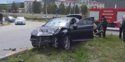 Refahiye’de iki otomobil çarpıştı: 6 yaralı