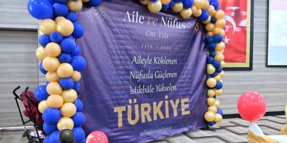 Manisa’da üç kuşak aynı sofrada buluştu