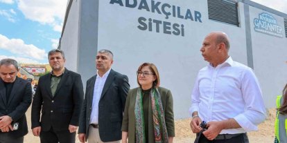 Başkan Şahin, Gazi Konut tarafından yapılan yeni Adakçılar Sitesi’ni inceledi