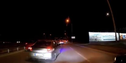 Makas atan sürücü tehlikeli anlara neden oldu