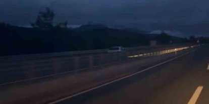 Ters yönde kilometrelerce ilerleyerek trafiği tehlikeye düşürdü