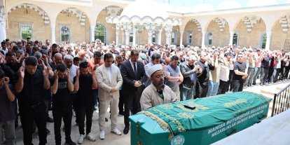 Otomobilin çarptığı elektrikli bisiklet sürücüsü son yolculuğuna uğurlandı