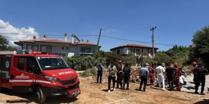 Menteşe’de altyapı çalışmasında işçi toprak altında kaldı