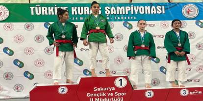 Kars'ın Gururu Şeyma Ülbeği Kuraş'ta Türkiye Şampiyonu Oldu!