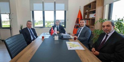 Vali Aktaş, karayolları yatırımlarıyla ilgili bilgilendirildi
