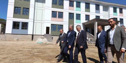 Vali Çelik, okul inşaatını inceledi
