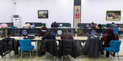 Üniversite adayları için deneme sınavı